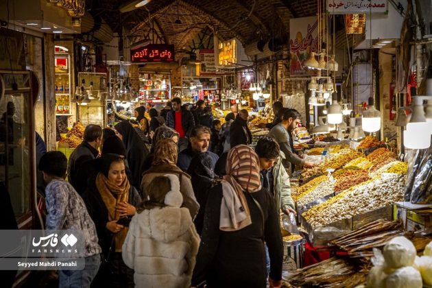 Shopping frenzy for Yalda Night in Iran’s Ardabil